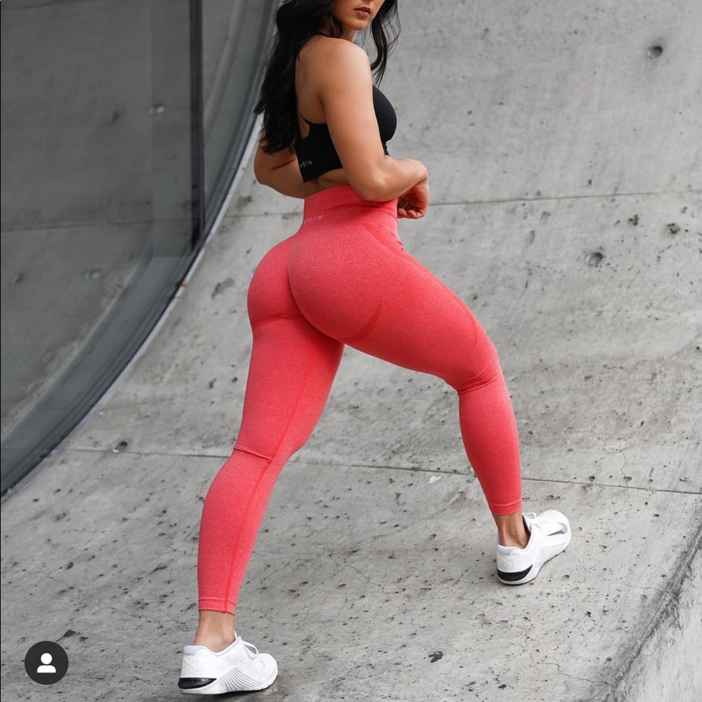NVGTN Candy Apple Red Seamless Leggings